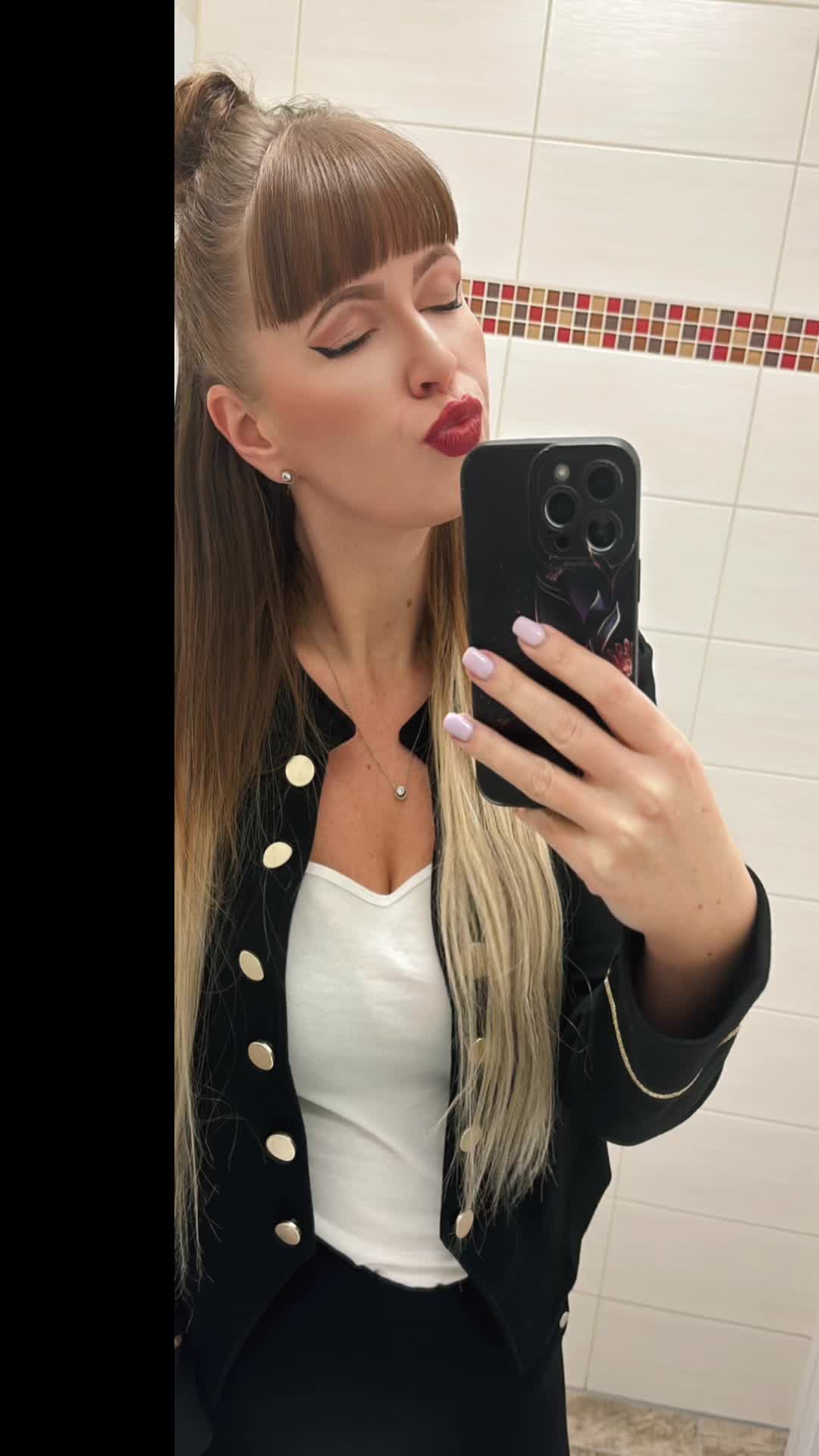 @06SaRaH28