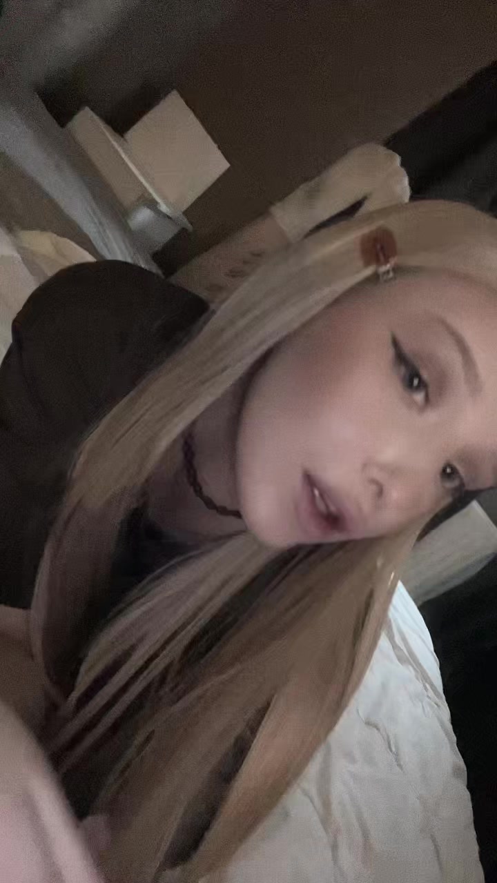 @🖤