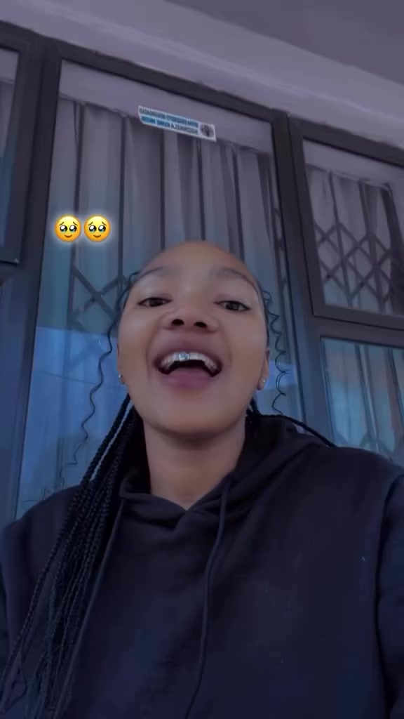 @Isakhanya