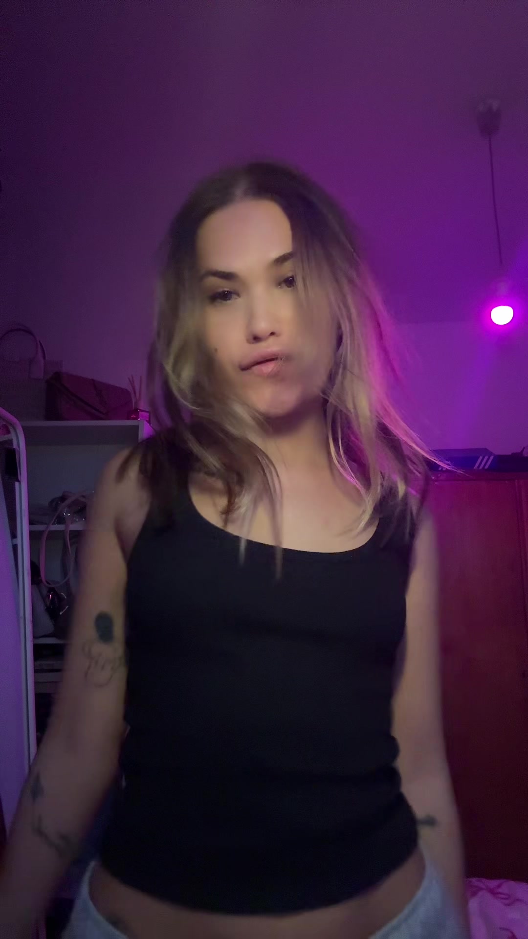 @Laviebelly
