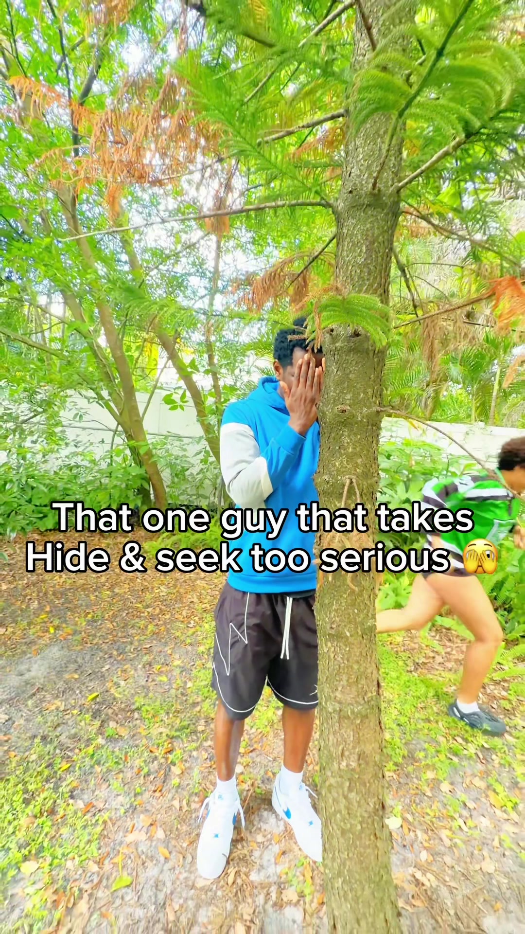 @Hoodskiiz