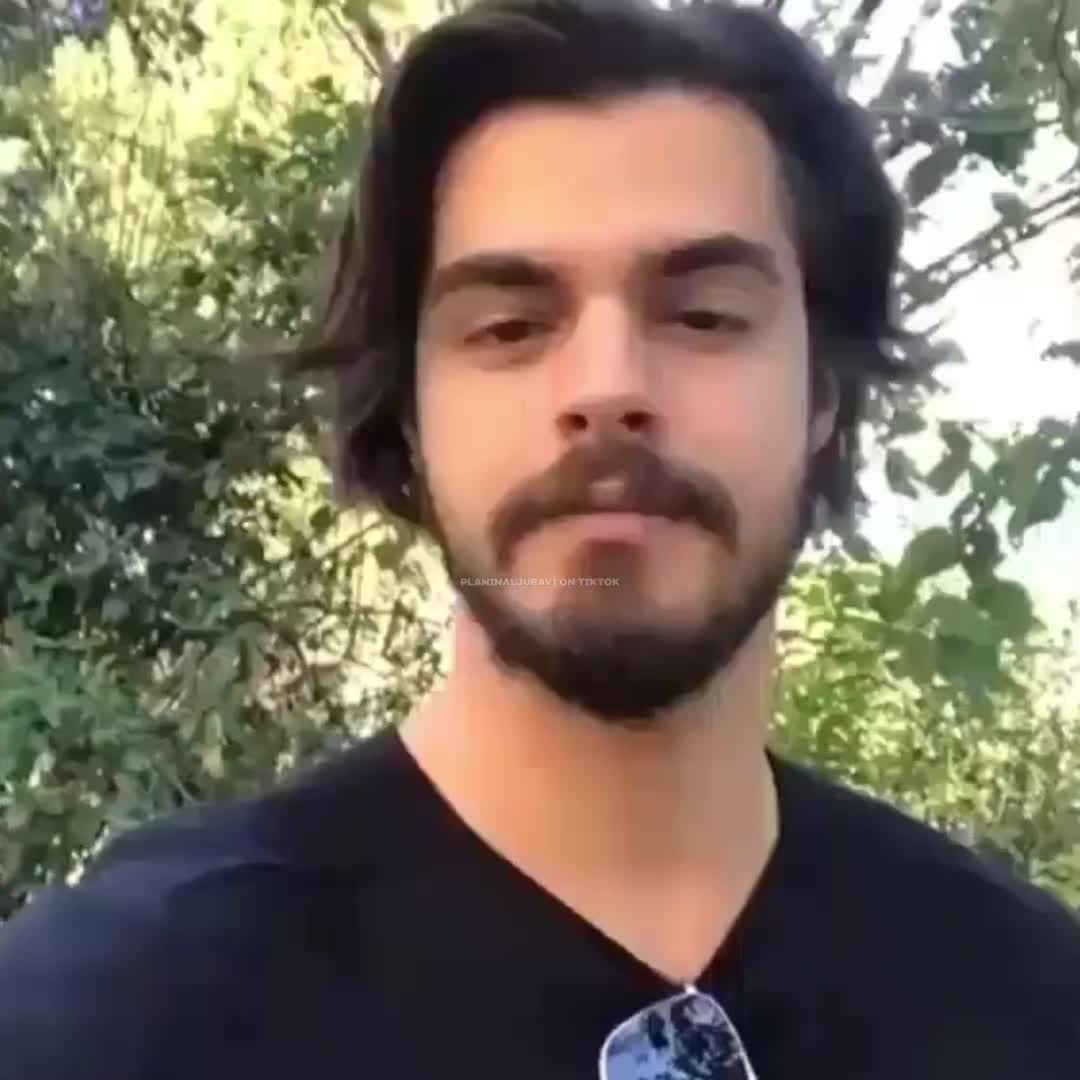 @🦋