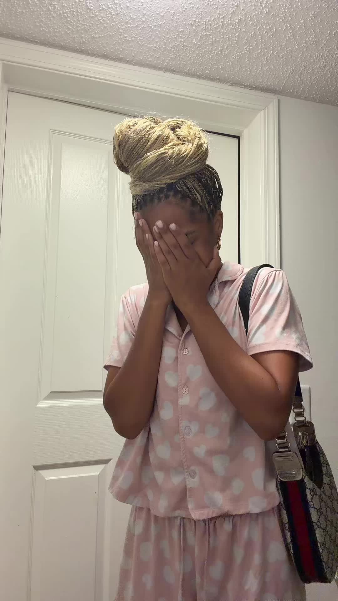 @Icedbyniya._