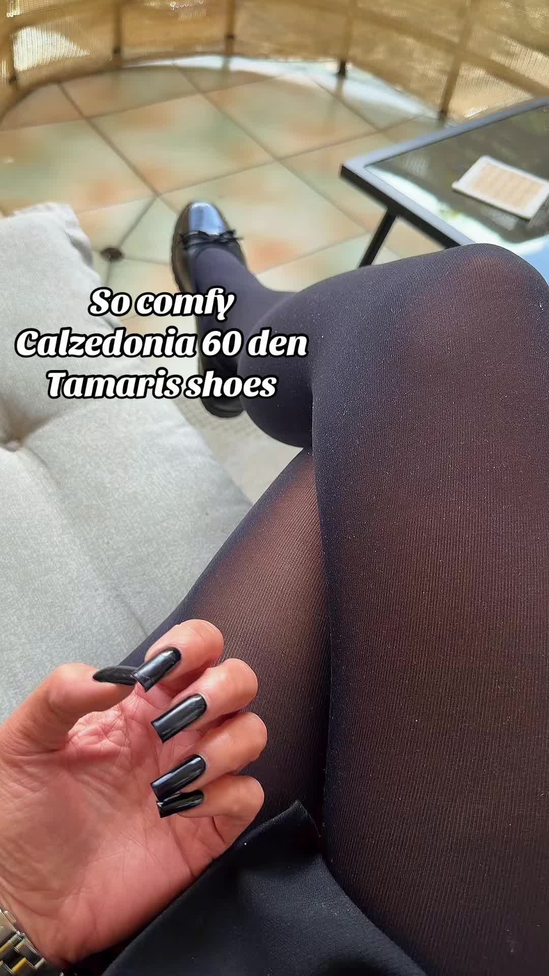 @theveluora