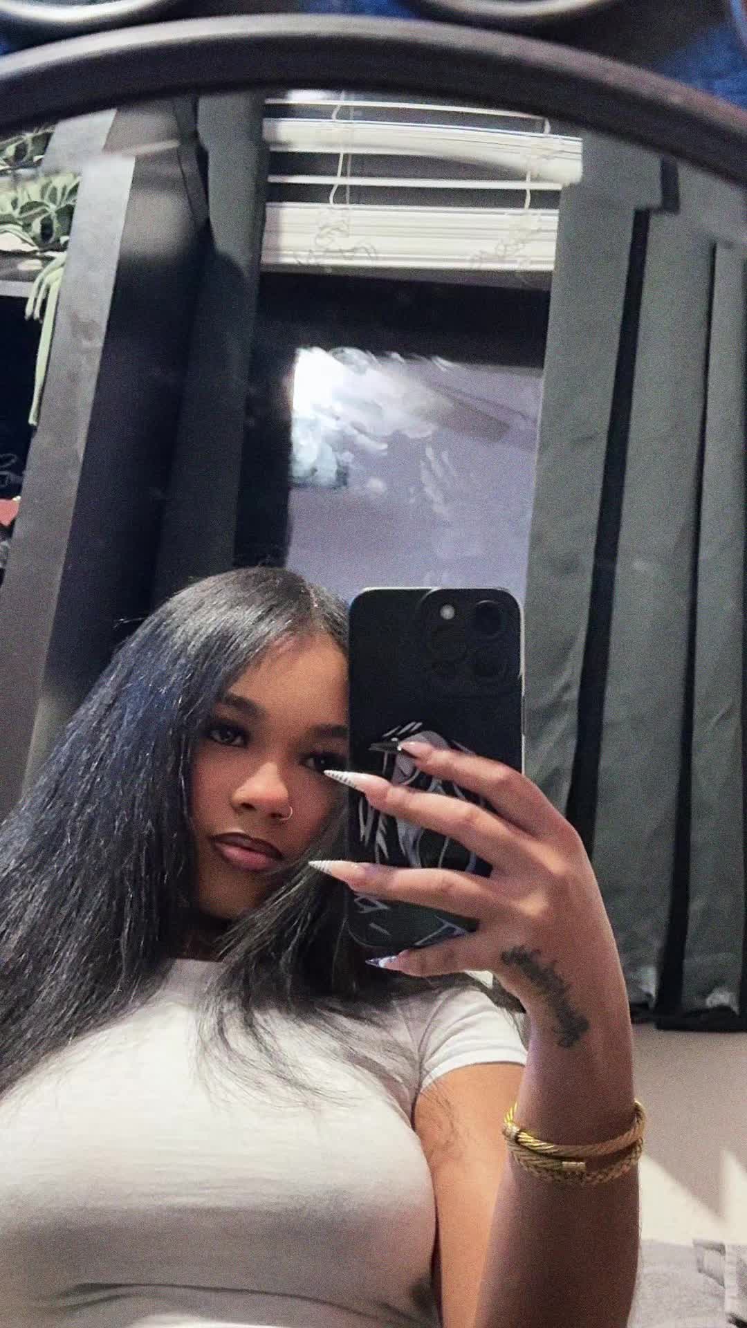 @Aricka.