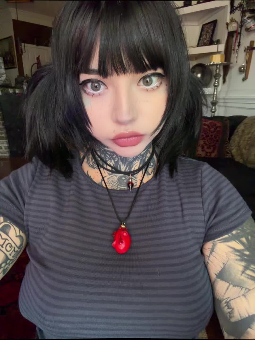 @mothertriplex
