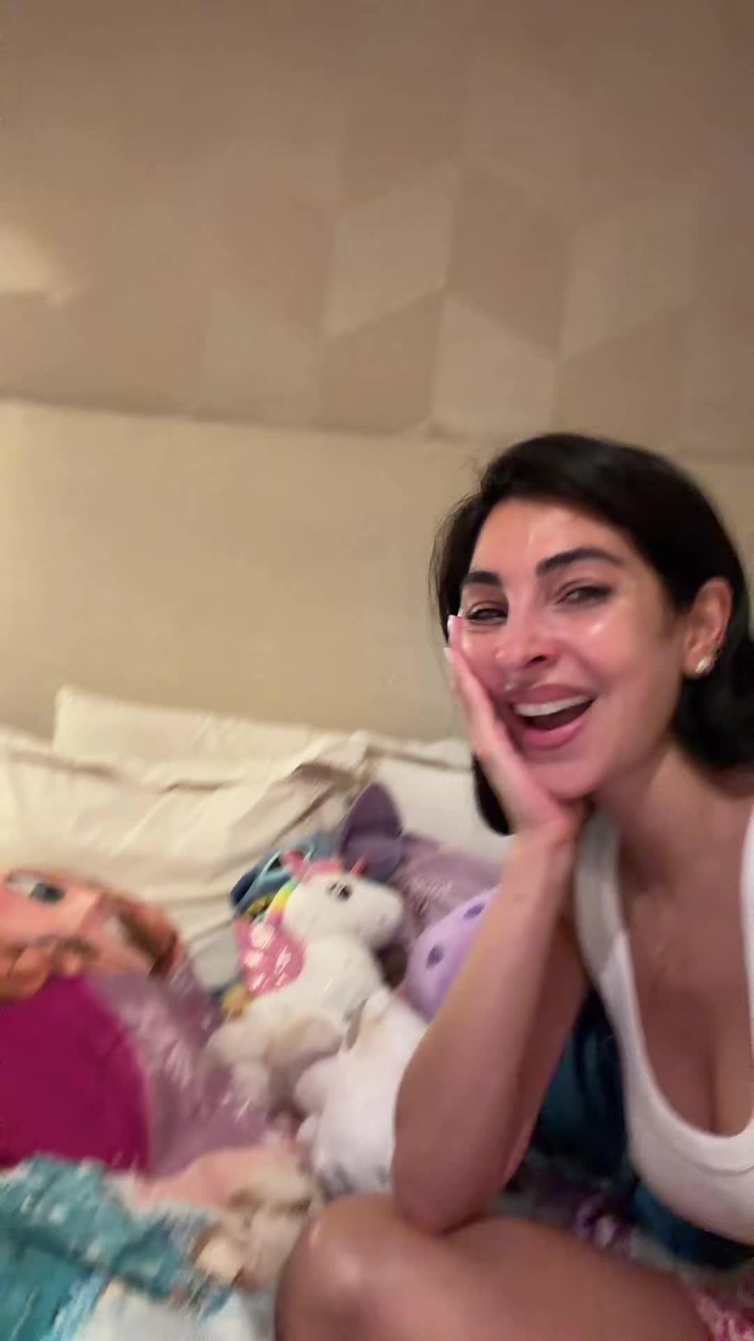@Anna Nooshin