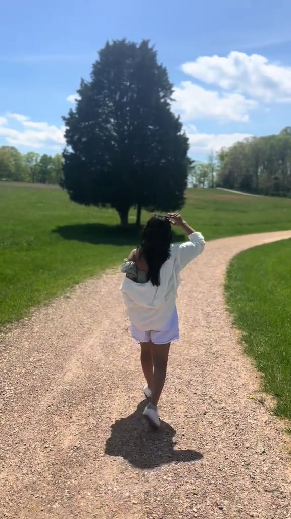 @shreyuu