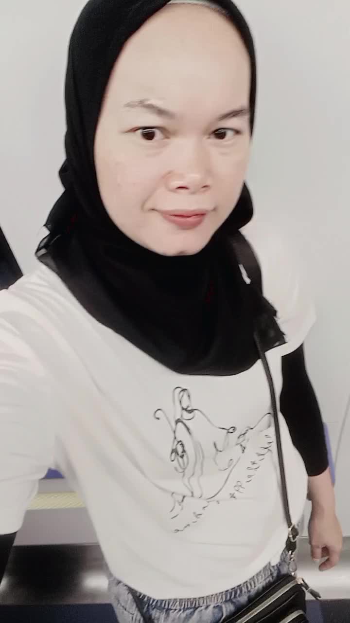 @Shakira putry