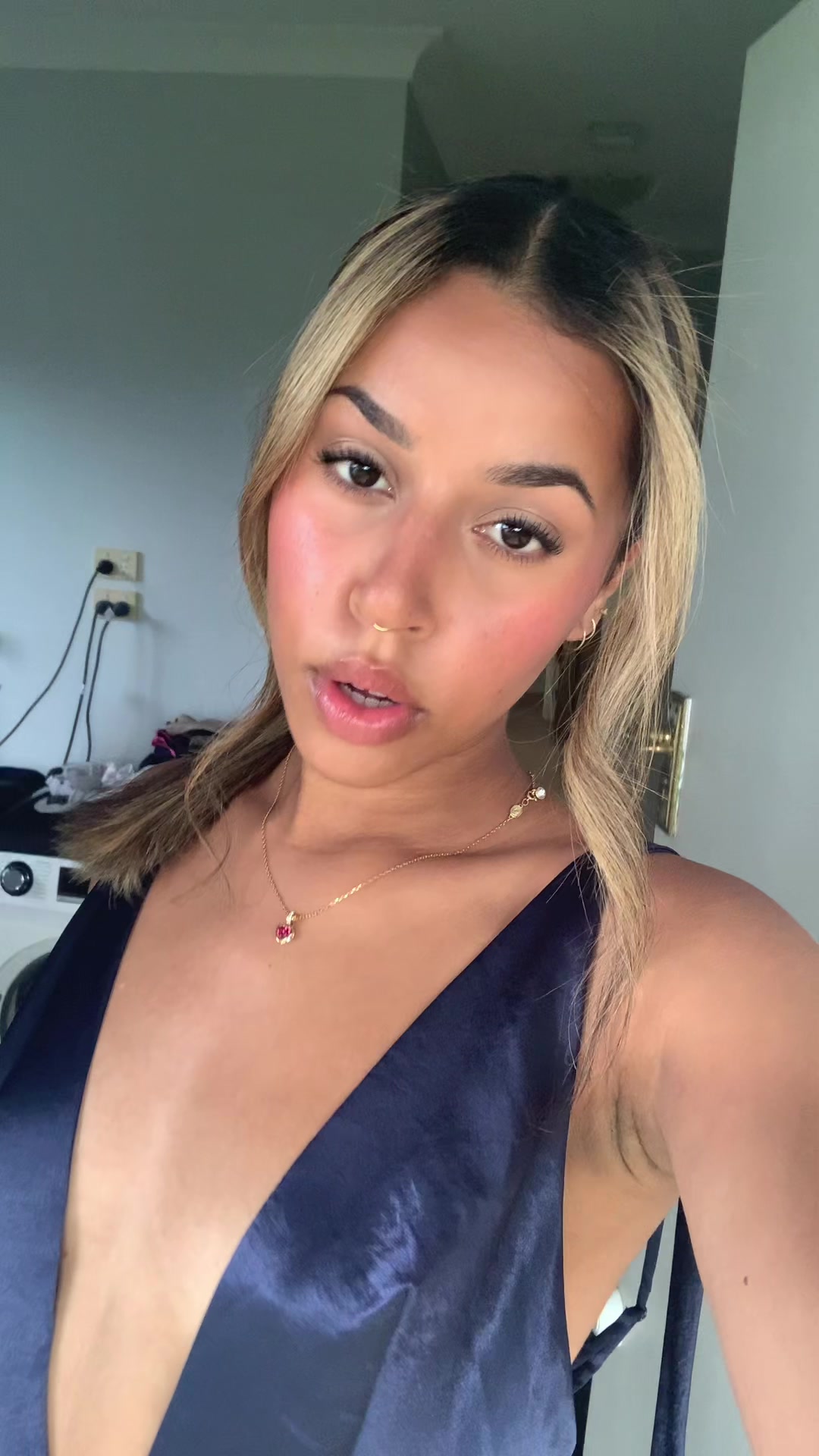 @Liv⭐️