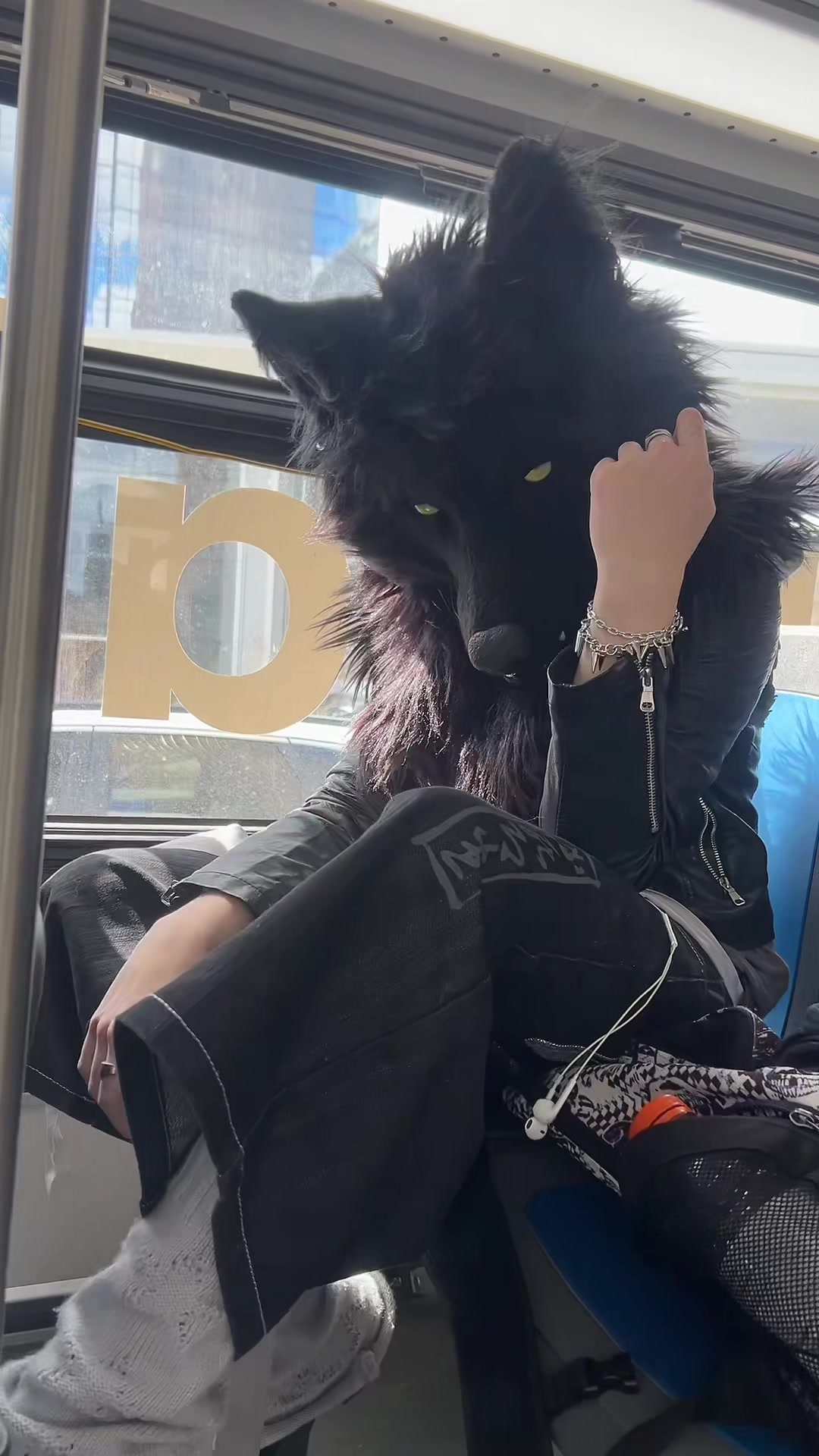 @furtanyl🐺