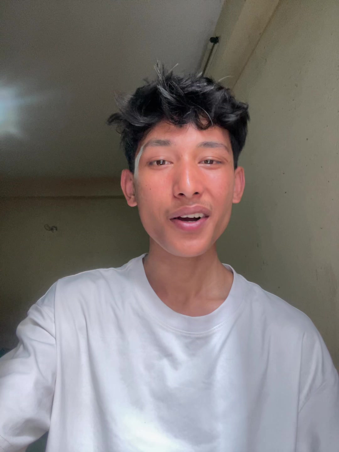@✮