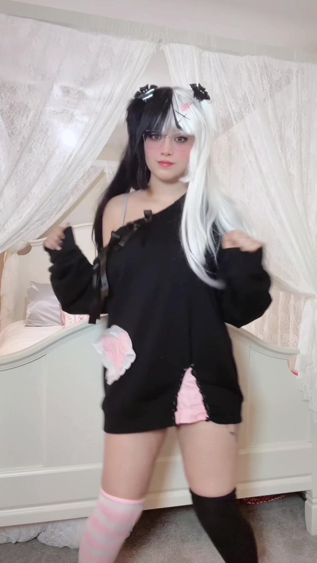 @Doll