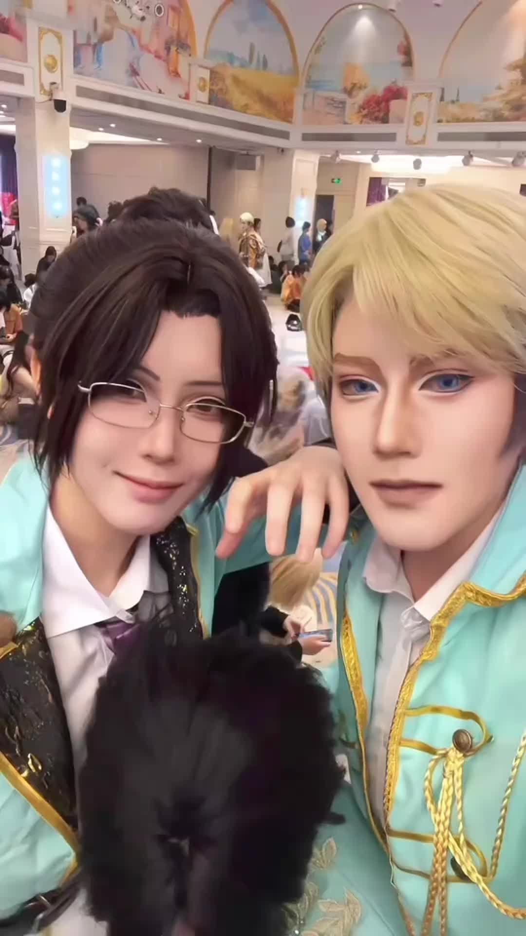 @𝘔𝘰𝘯𝘢