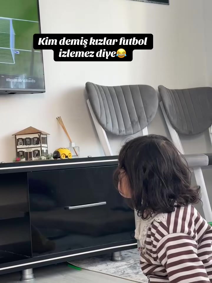 @Ece Sel&ccedil;uk Akıncı