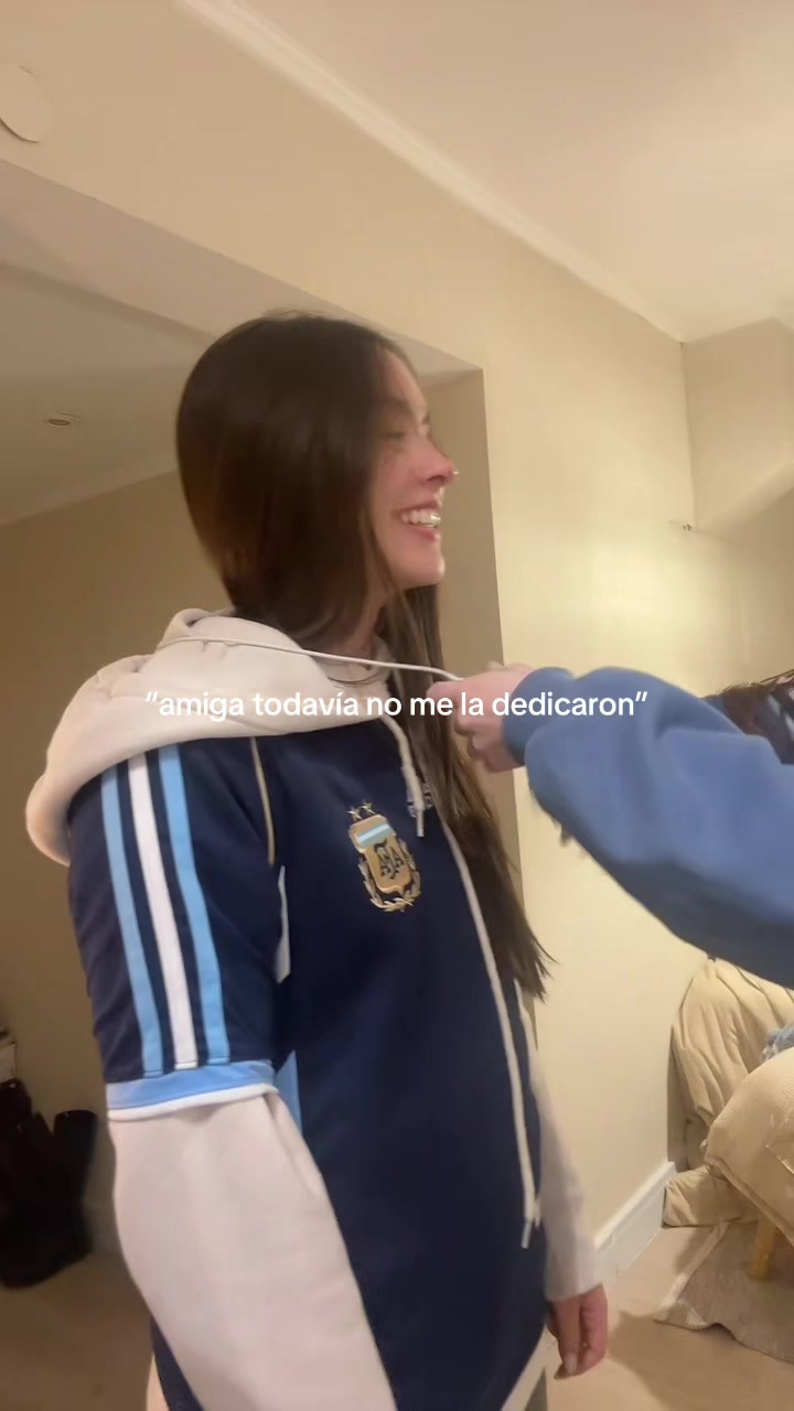 @mía