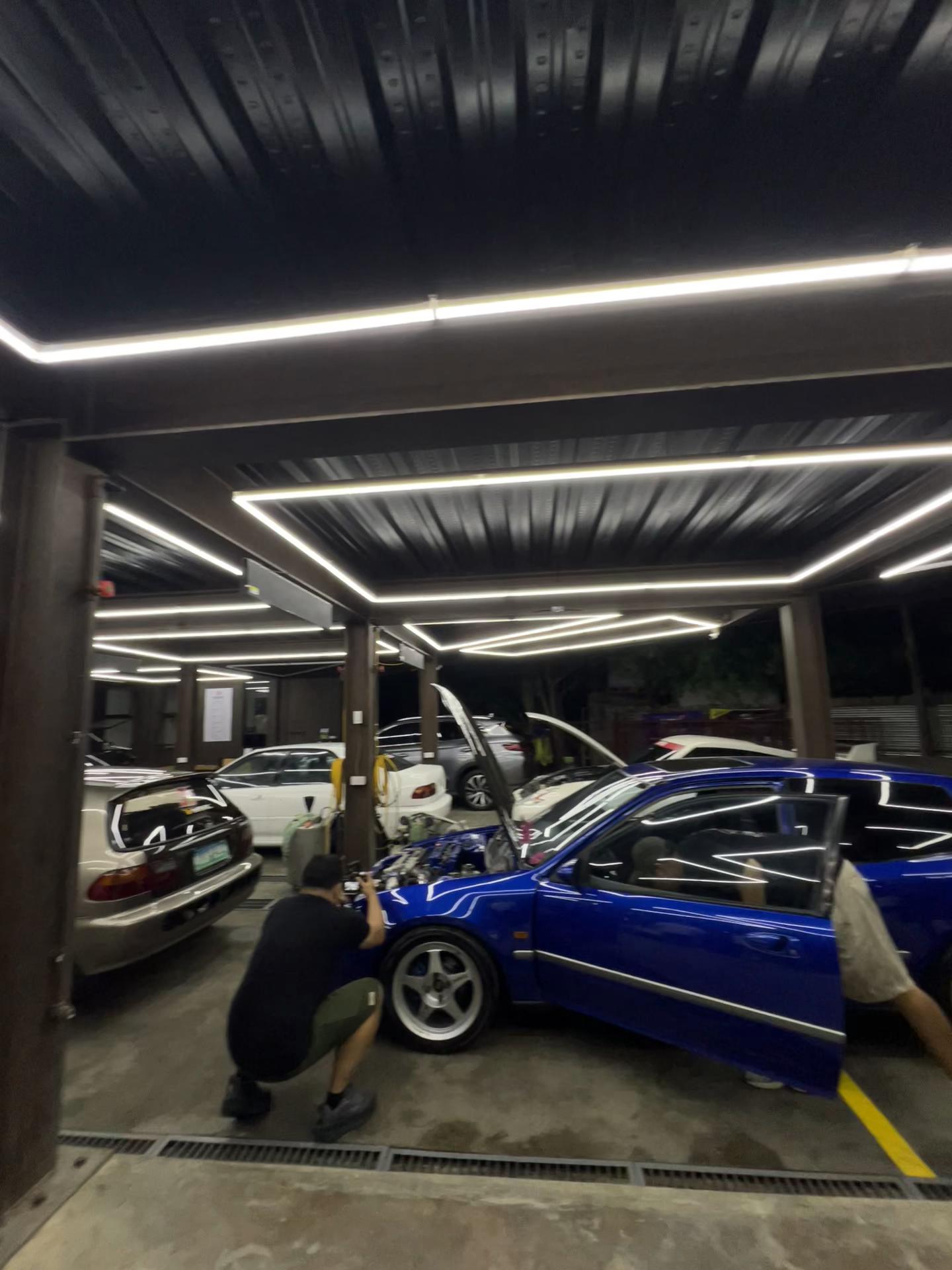 @DRIVEN GALLERY