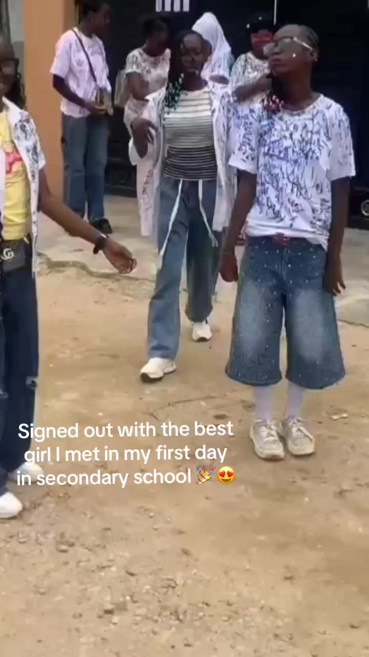 @꧁༒YETUNDE🥹༒꧂