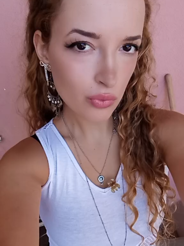 @Sofia__Lov___