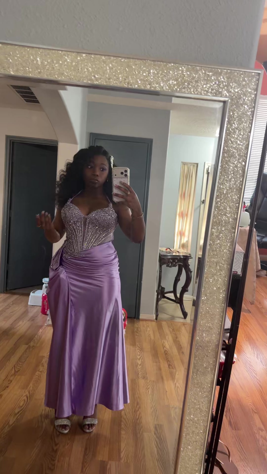 @ishanynicolee