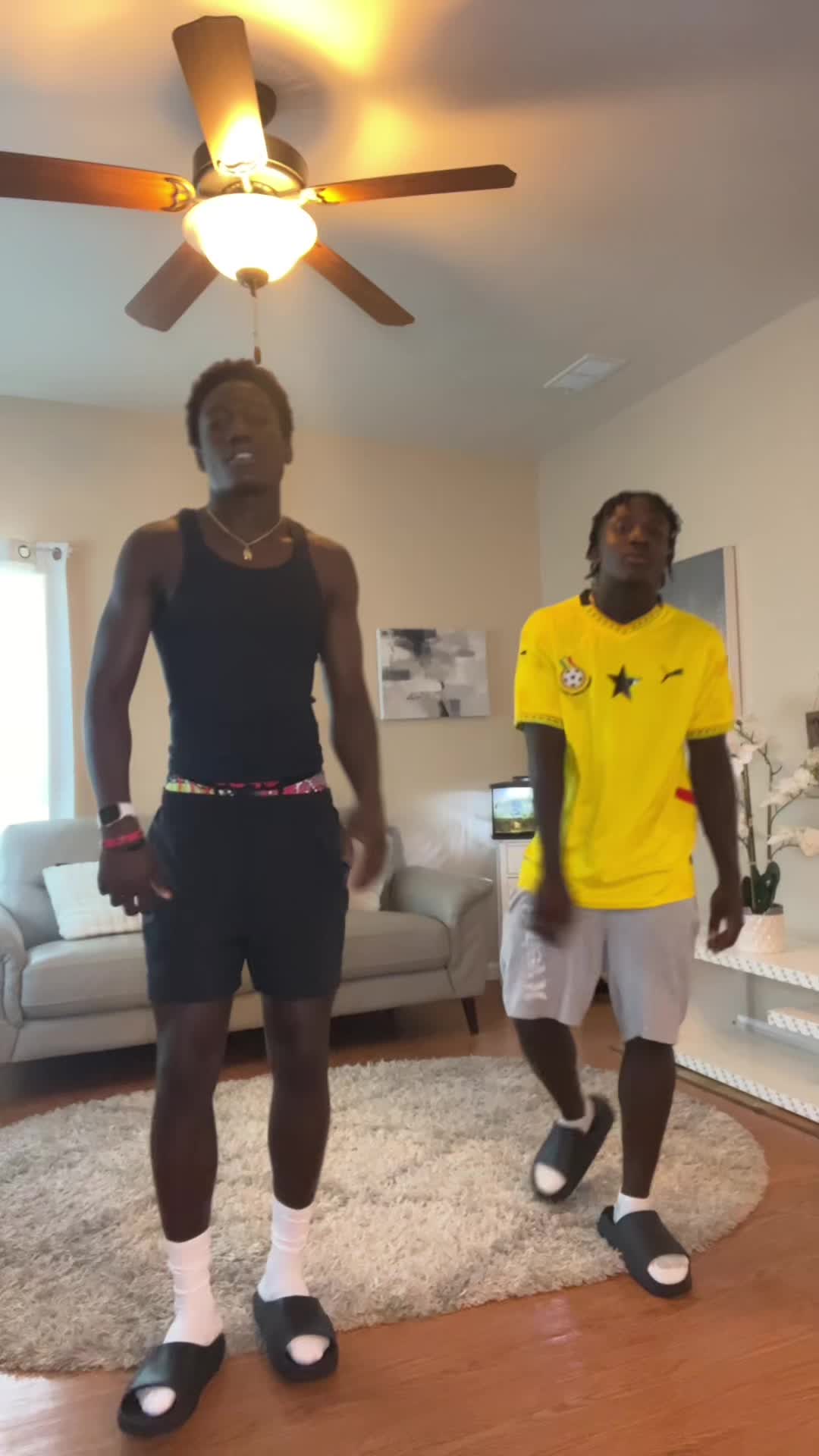 @J4🕺🏾.