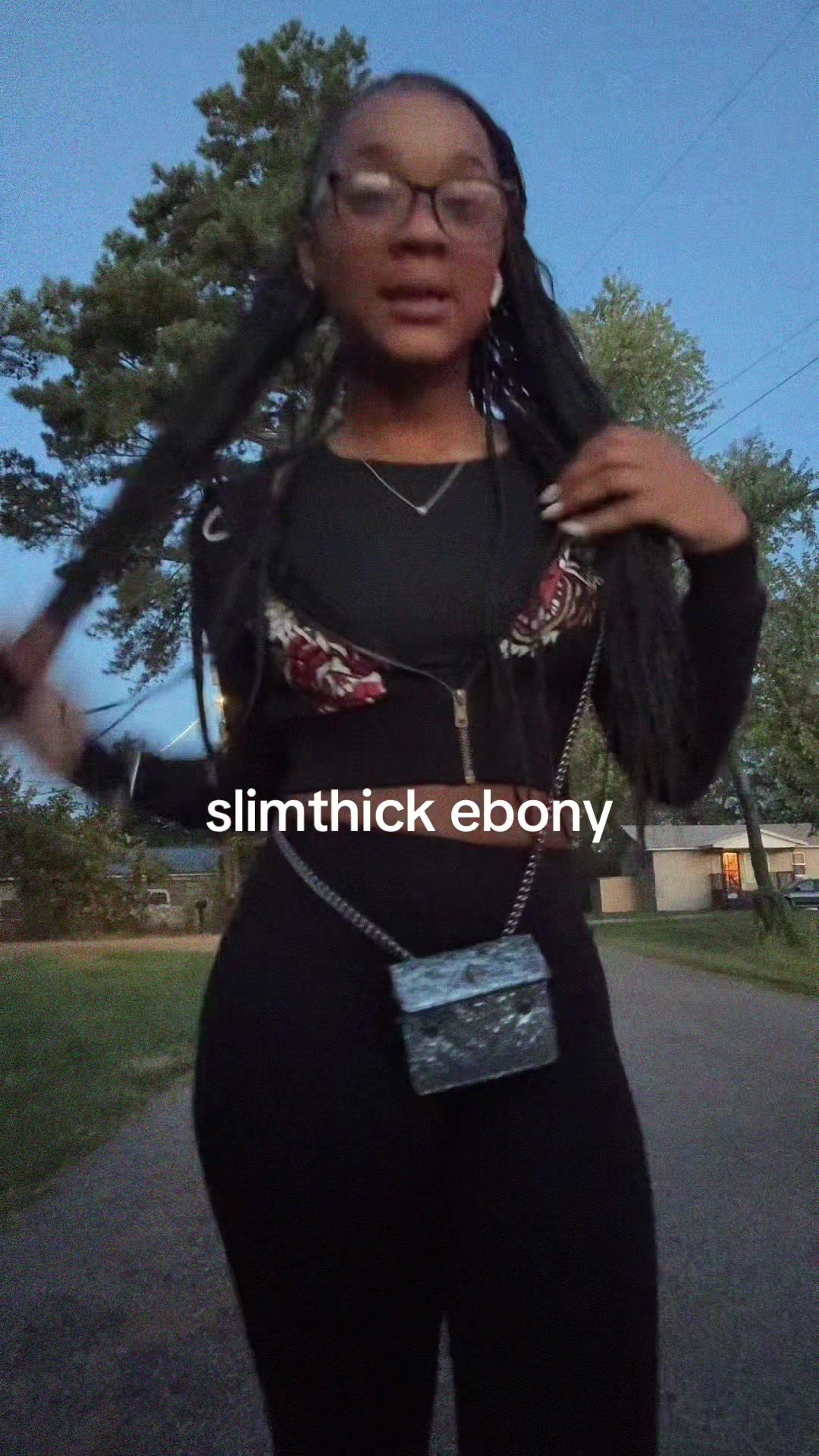 @sneakytayshh