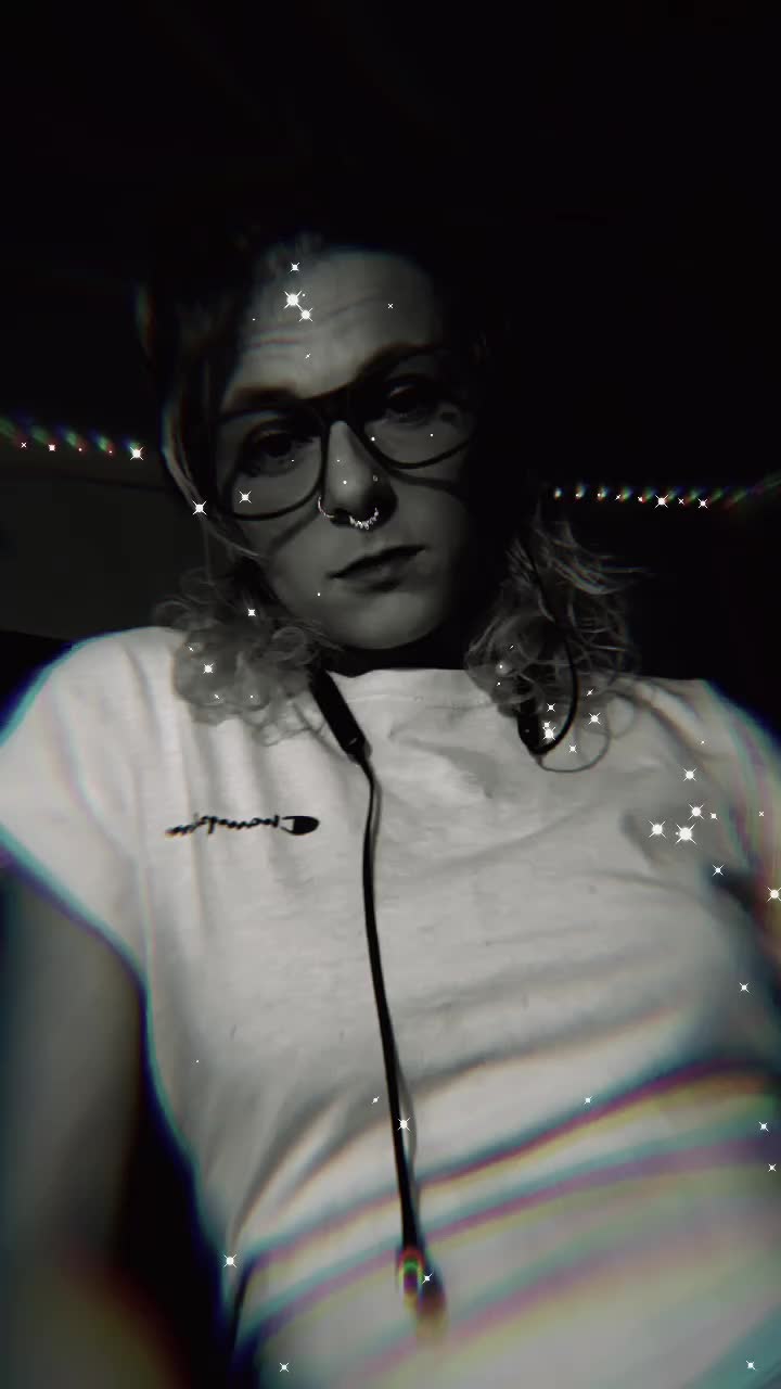 @hisqueen