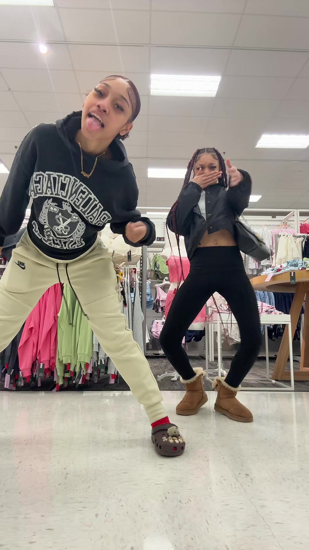 @PrettyyGangstaa🎀