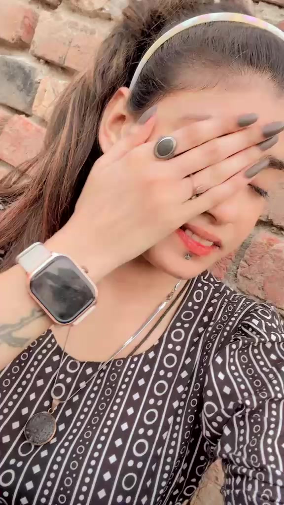 @🐼Gudiya Rajput👑