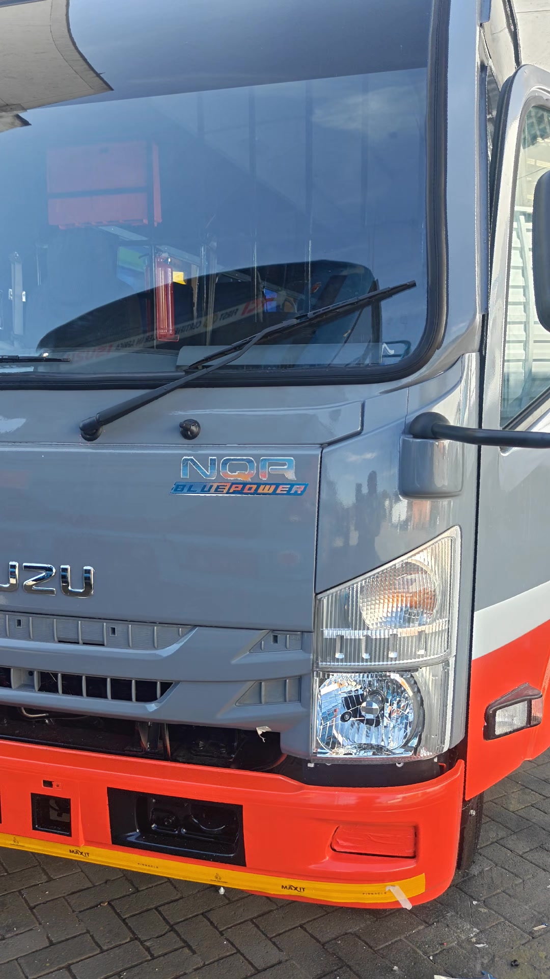 @Stella wa Isuzu