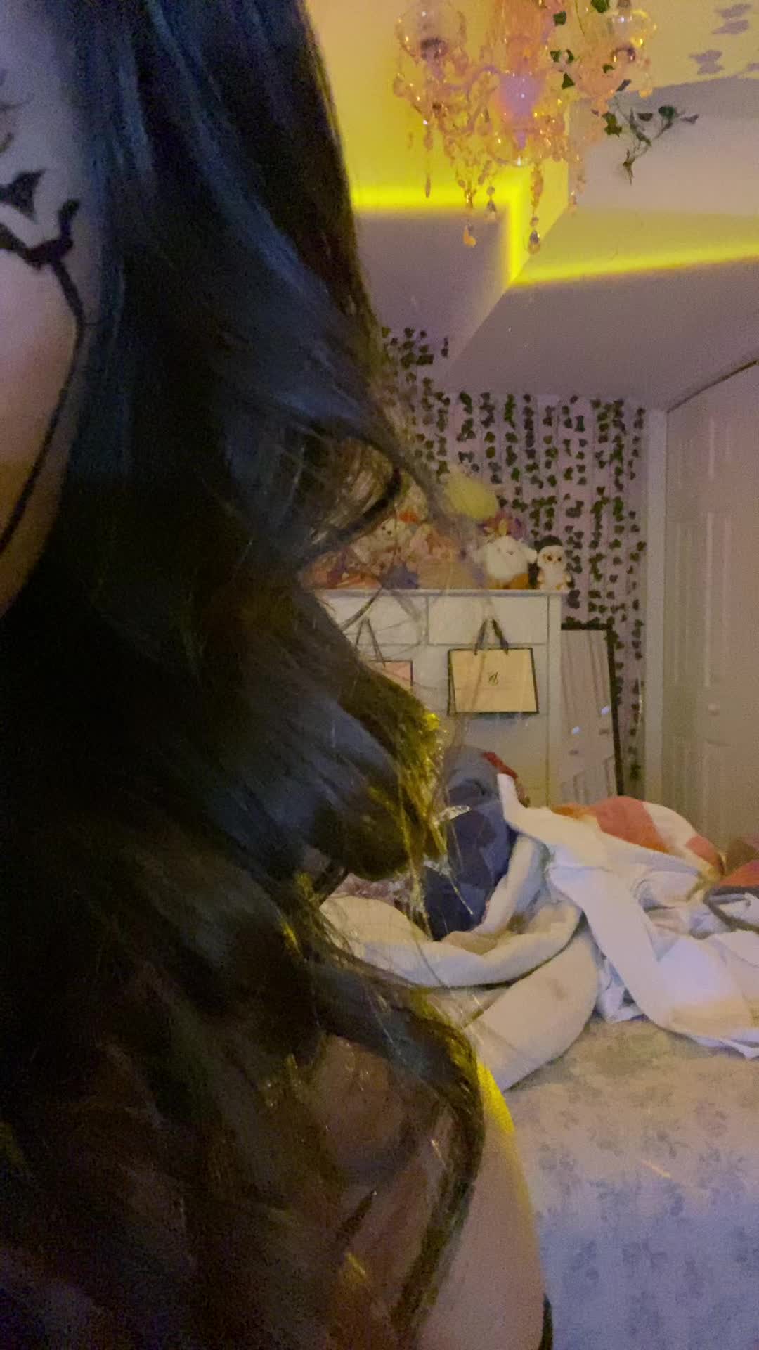 @lily
