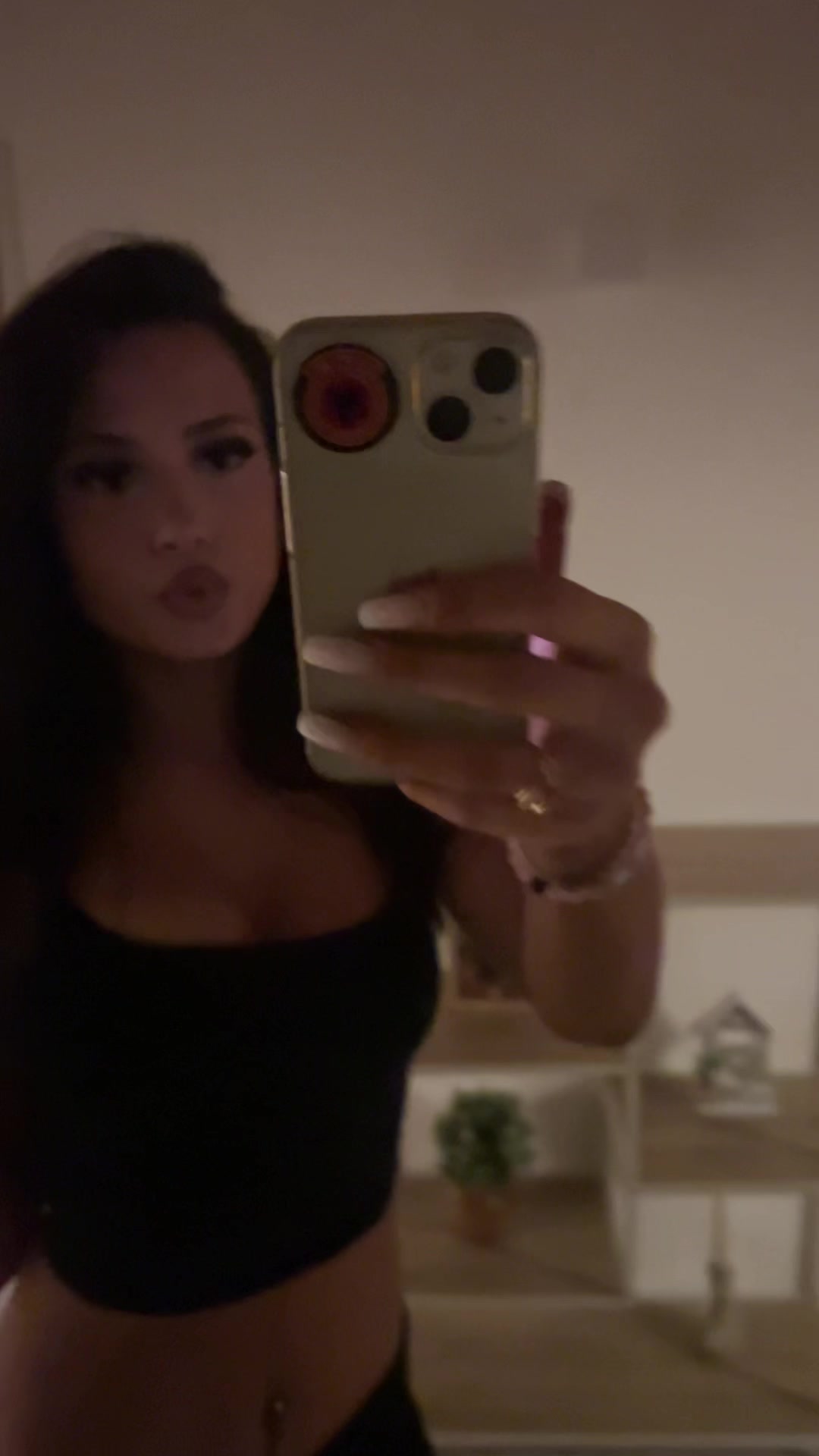 @anelamrn_