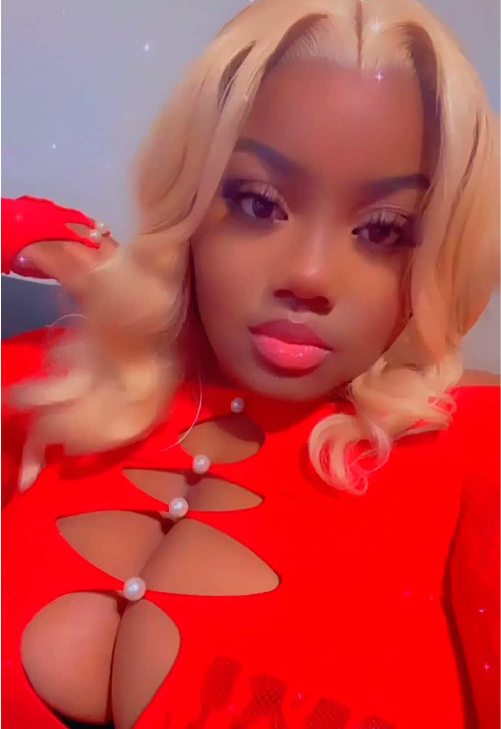 @MomToSkylar_