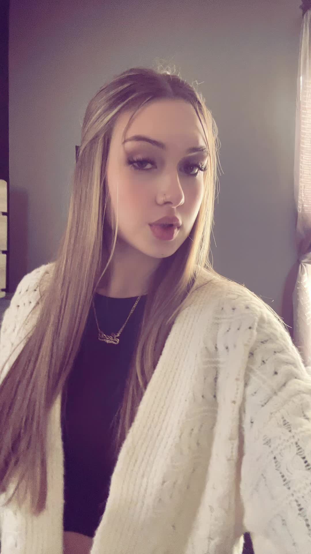 @alexia🦋.