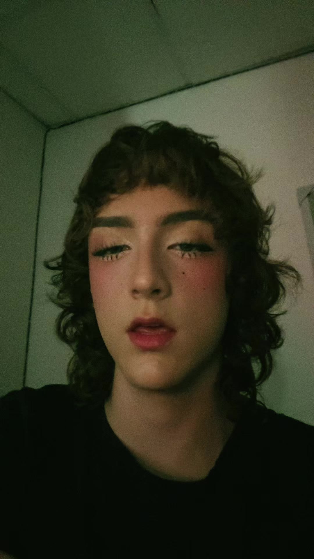 @Juli 🦋