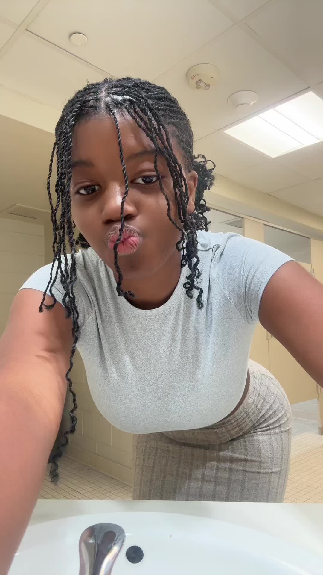 @Iam_Leticiaaa💞✨