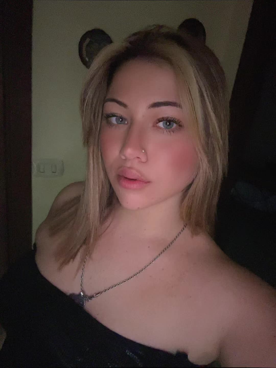 @𝘪𝘳𝘦𝘯𝘦❄️👀