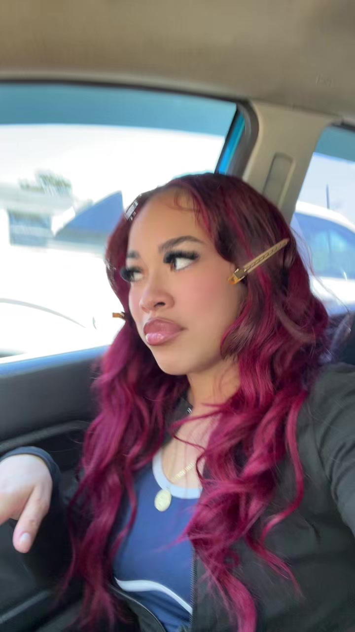 @yunglatinaa
