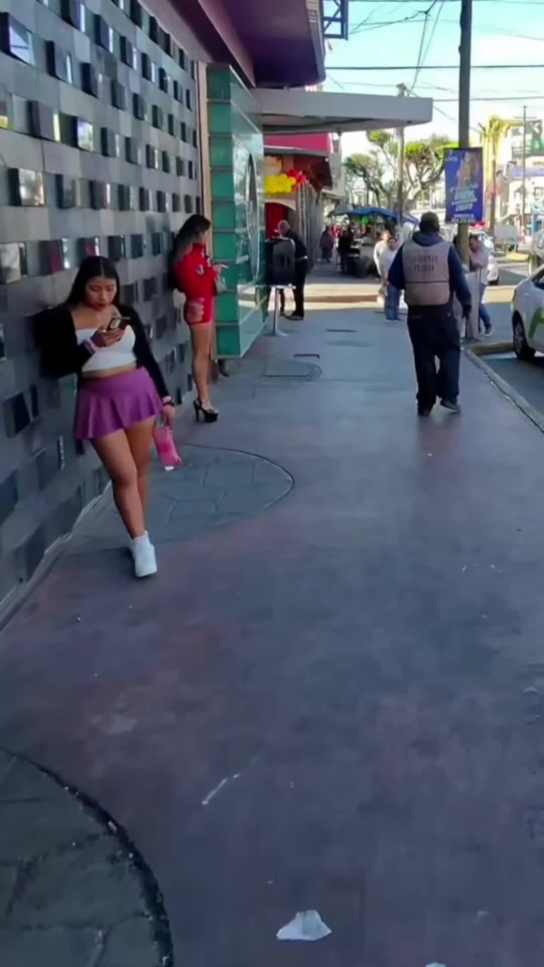 @💩 & 😆
