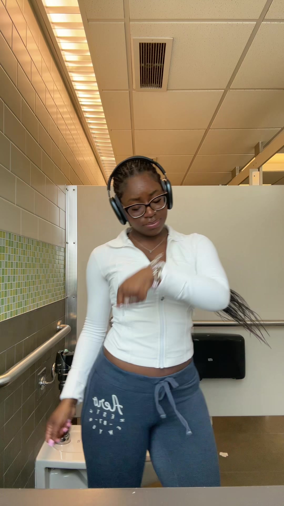 @Tasanee
