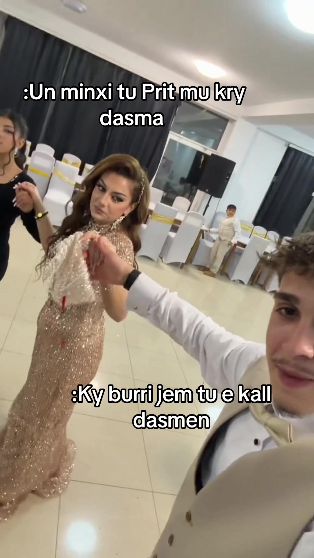 @𝐌