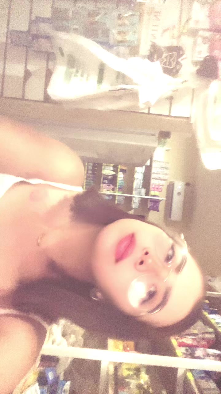 @Iv&oacute;nne🎀