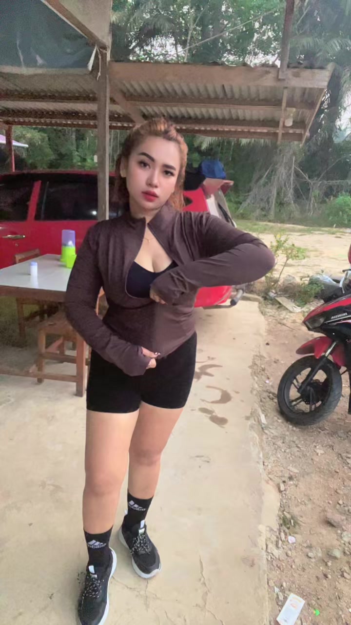 @julia frinella sari