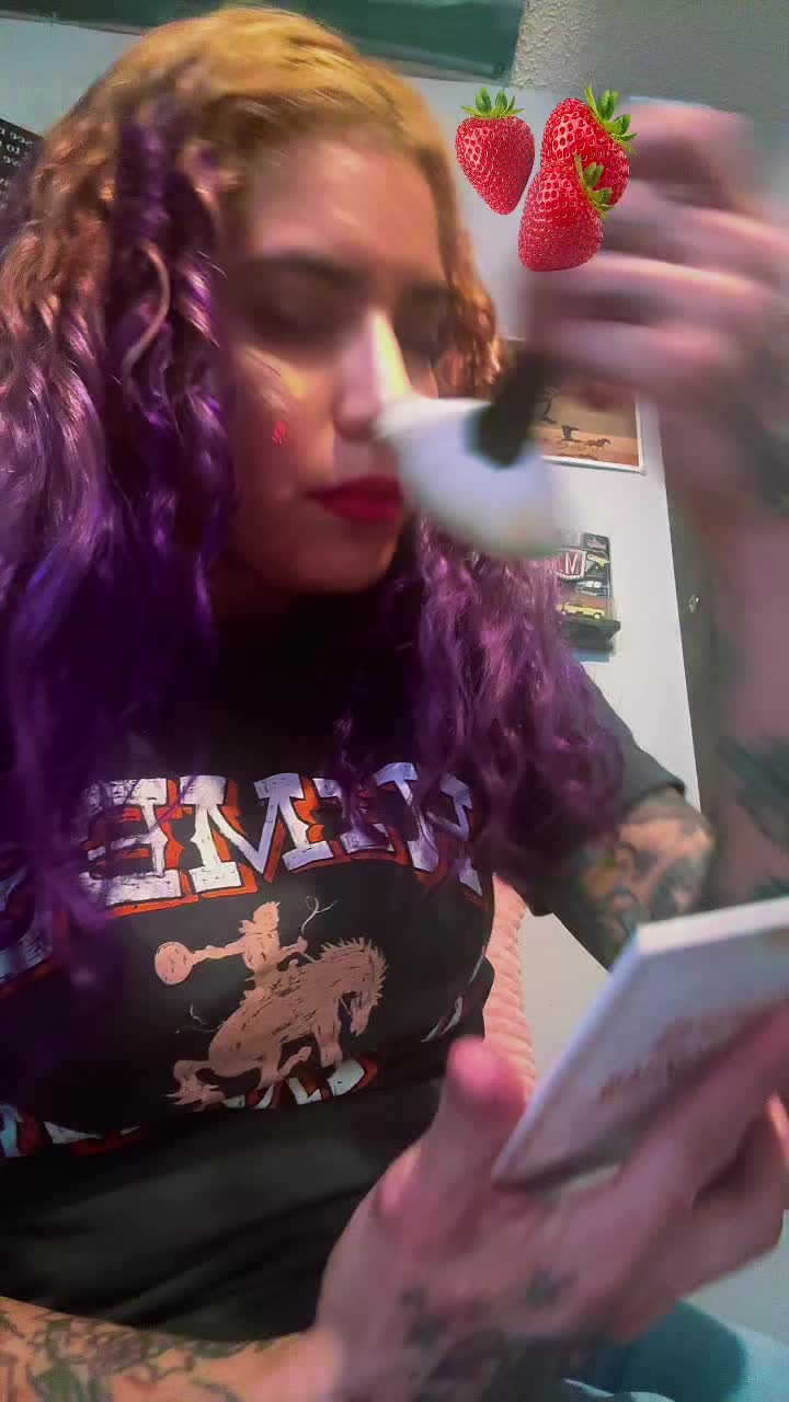 @MonaKombat