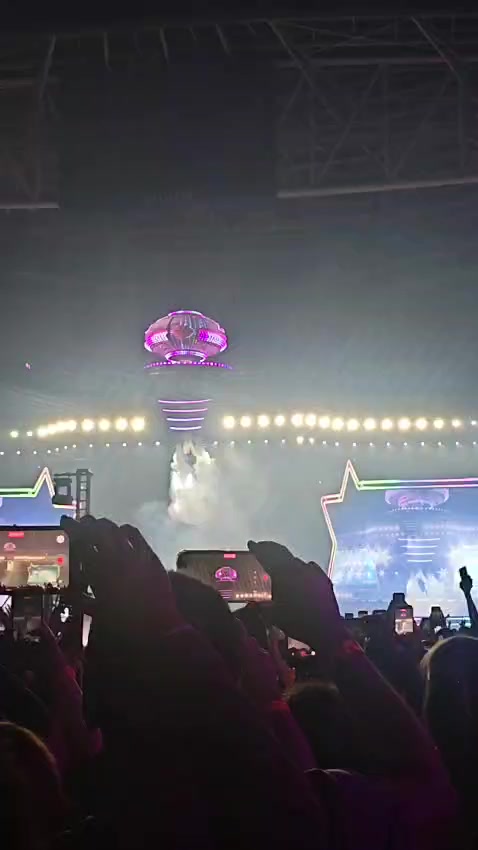 @Douglas Galvão