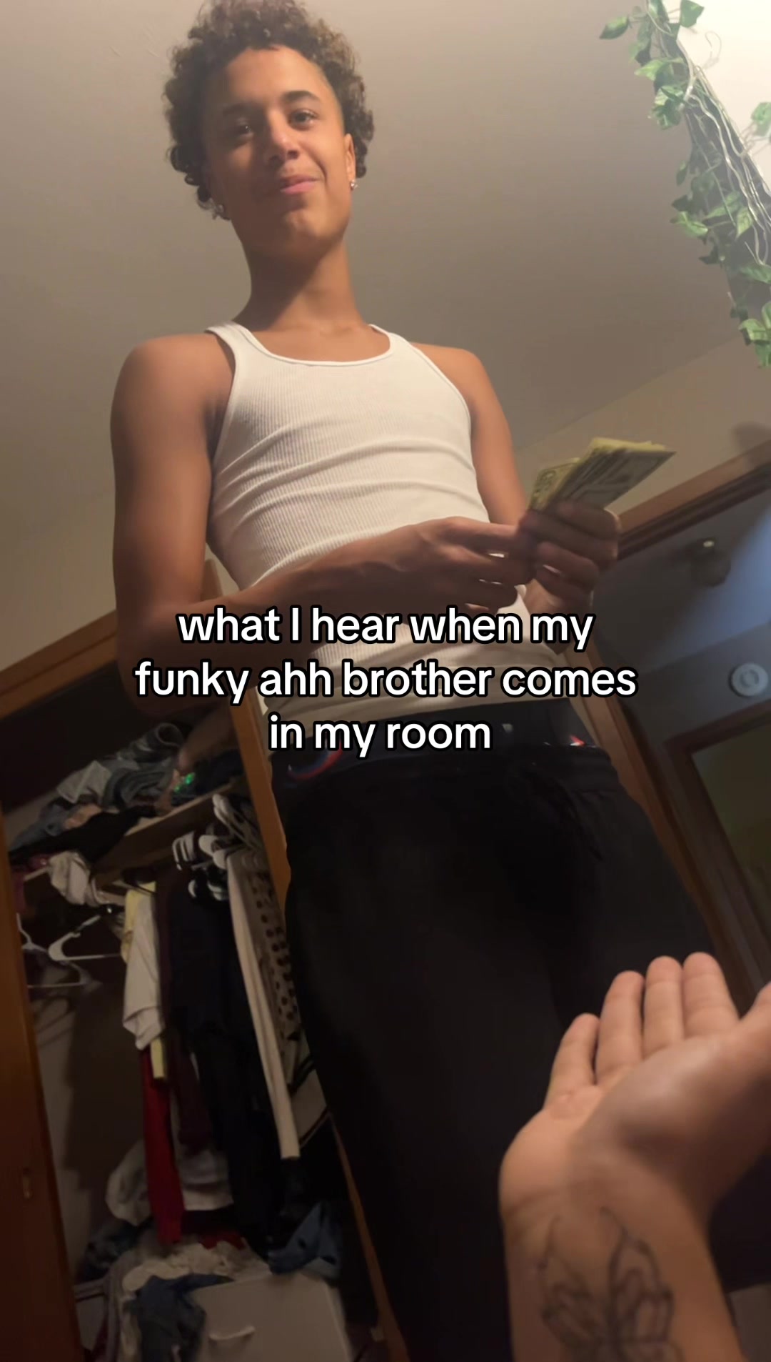 @️