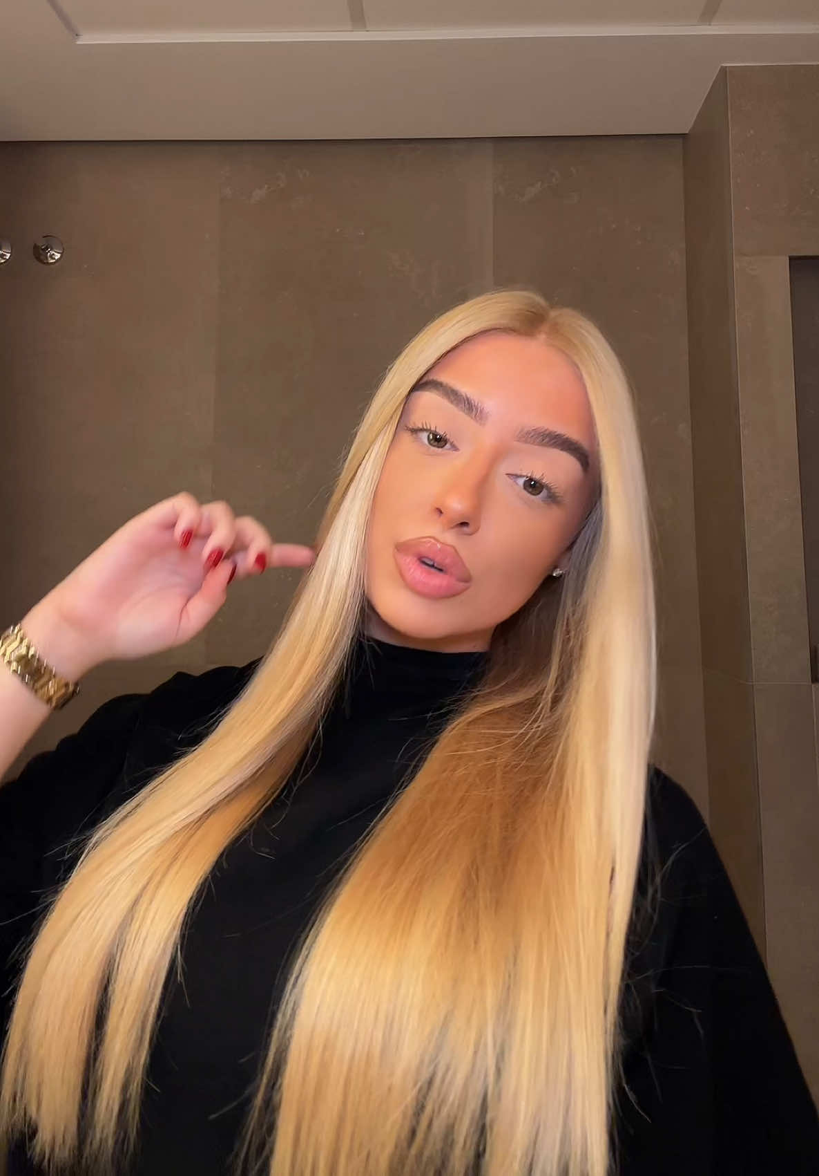 @Carolmtnz_