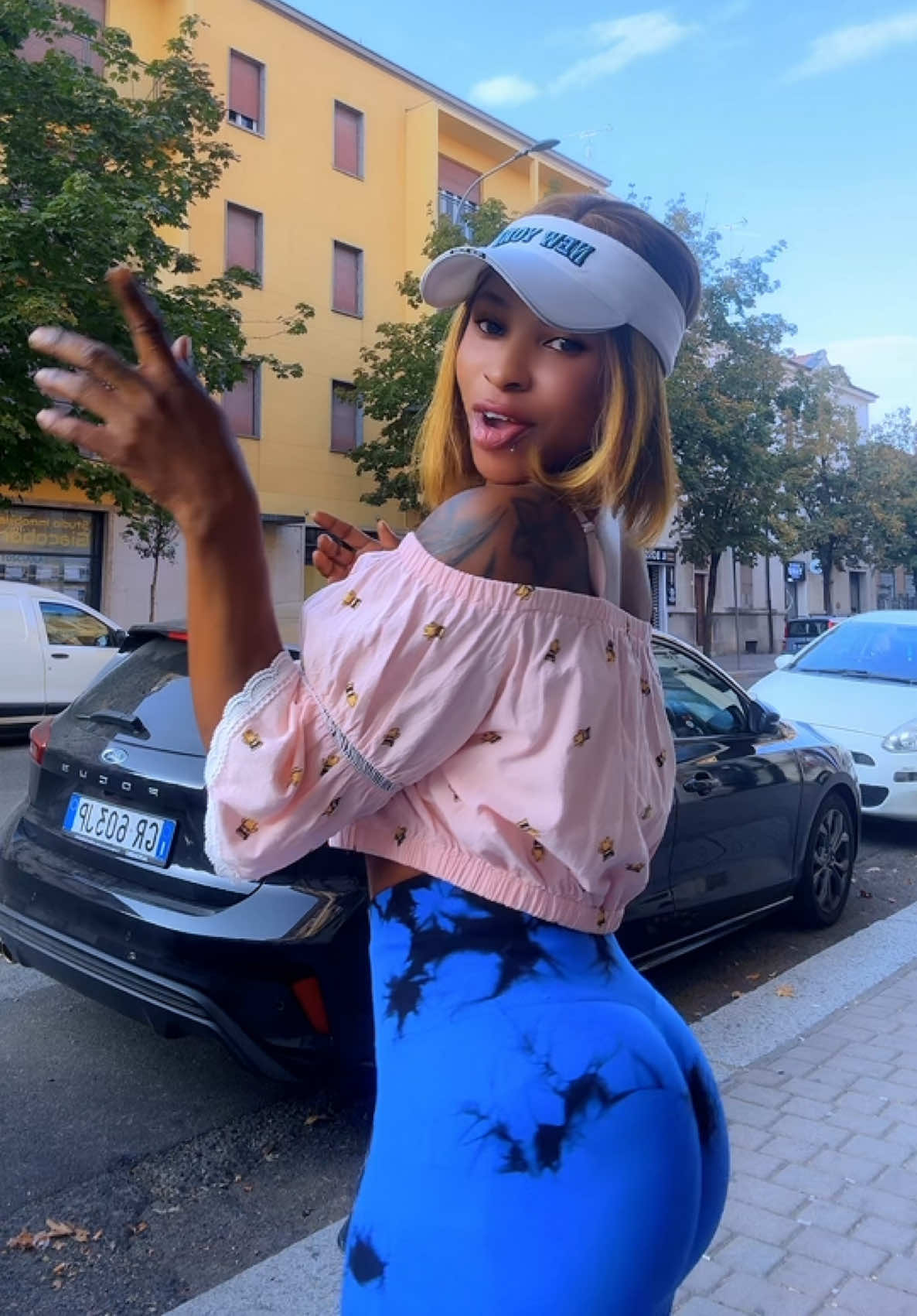 @officiallyElla38