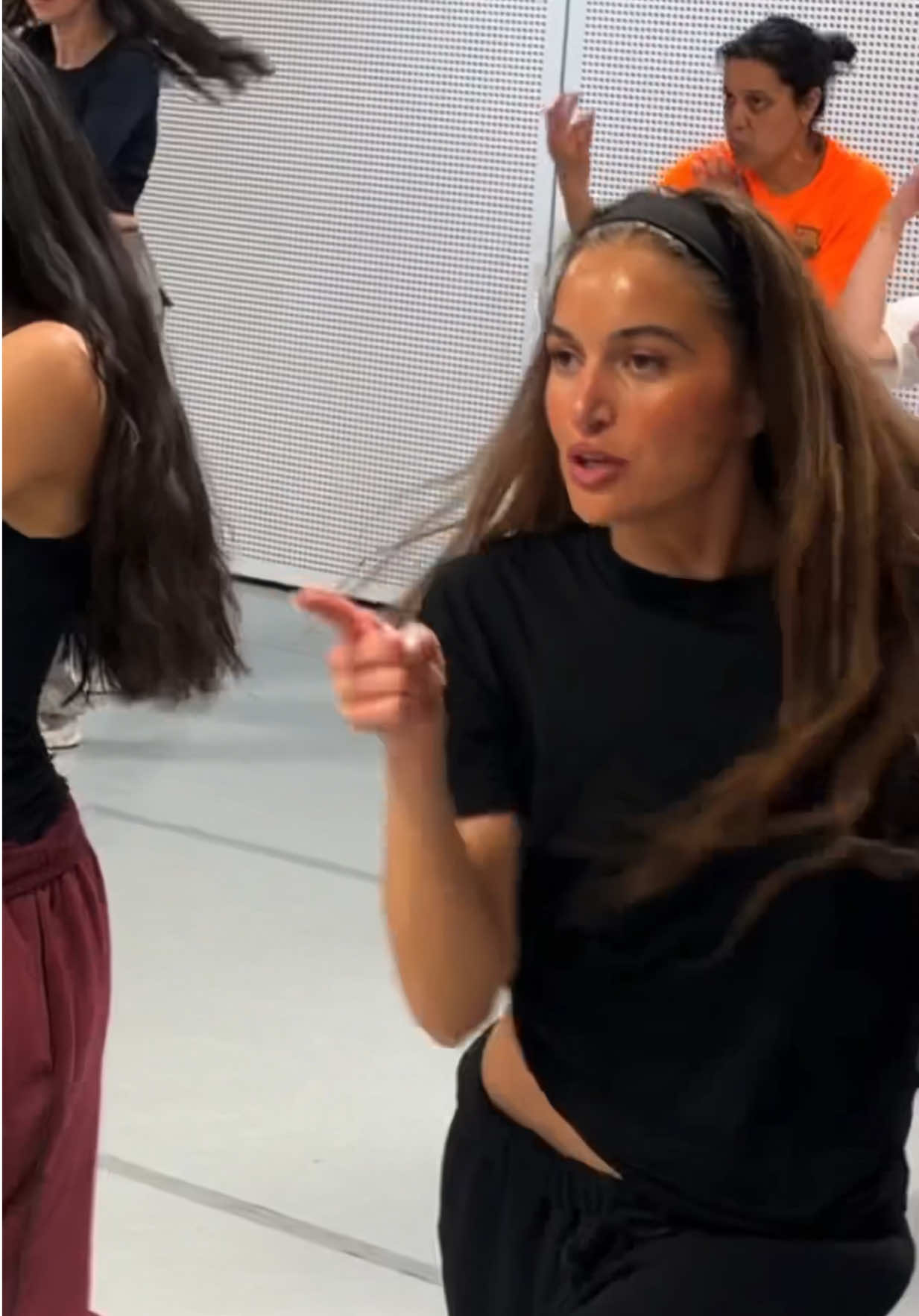 @BIBANNA