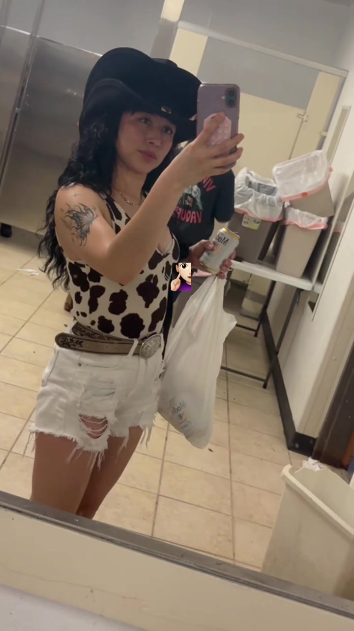 @👤